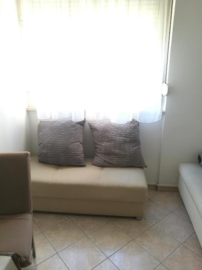 ספליט Nice And Cozy Two Single Bed Room מראה חיצוני תמונה