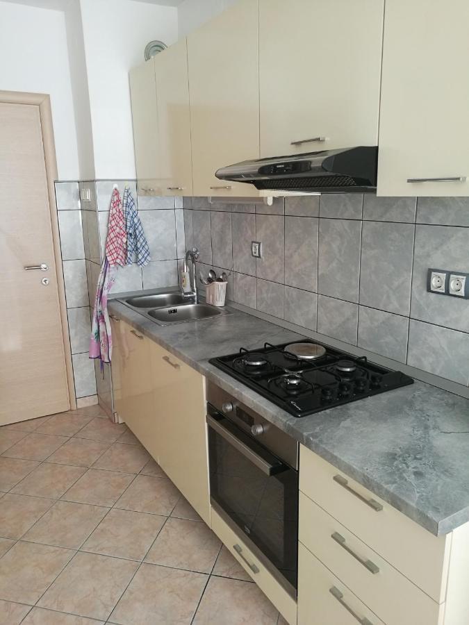 ספליט Nice And Cozy Two Single Bed Room מראה חיצוני תמונה