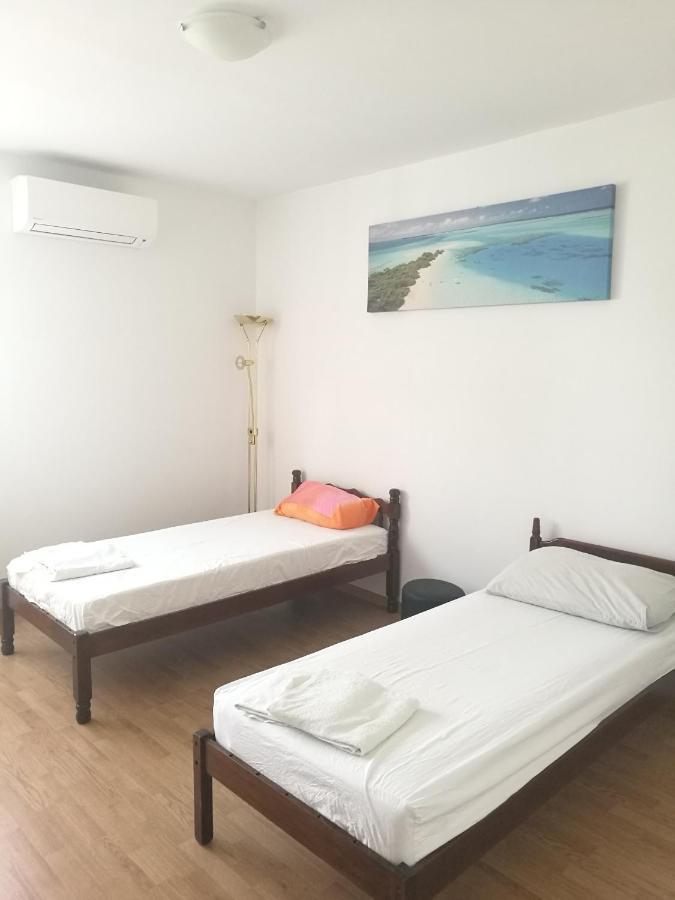 ספליט Nice And Cozy Two Single Bed Room מראה חיצוני תמונה