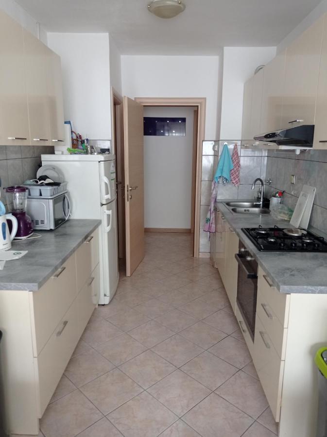 ספליט Nice And Cozy Two Single Bed Room מראה חיצוני תמונה