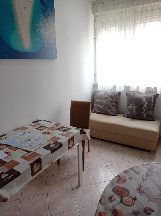 ספליט Nice And Cozy Two Single Bed Room מראה חיצוני תמונה