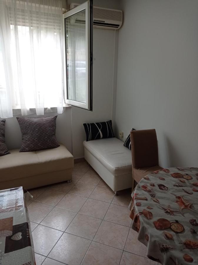 ספליט Nice And Cozy Two Single Bed Room מראה חיצוני תמונה